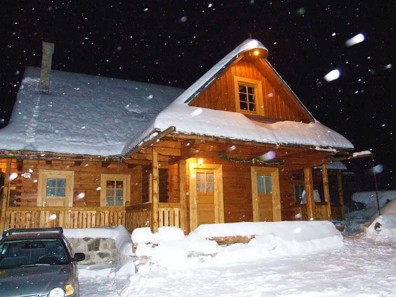 Večerný pohľad na chatu